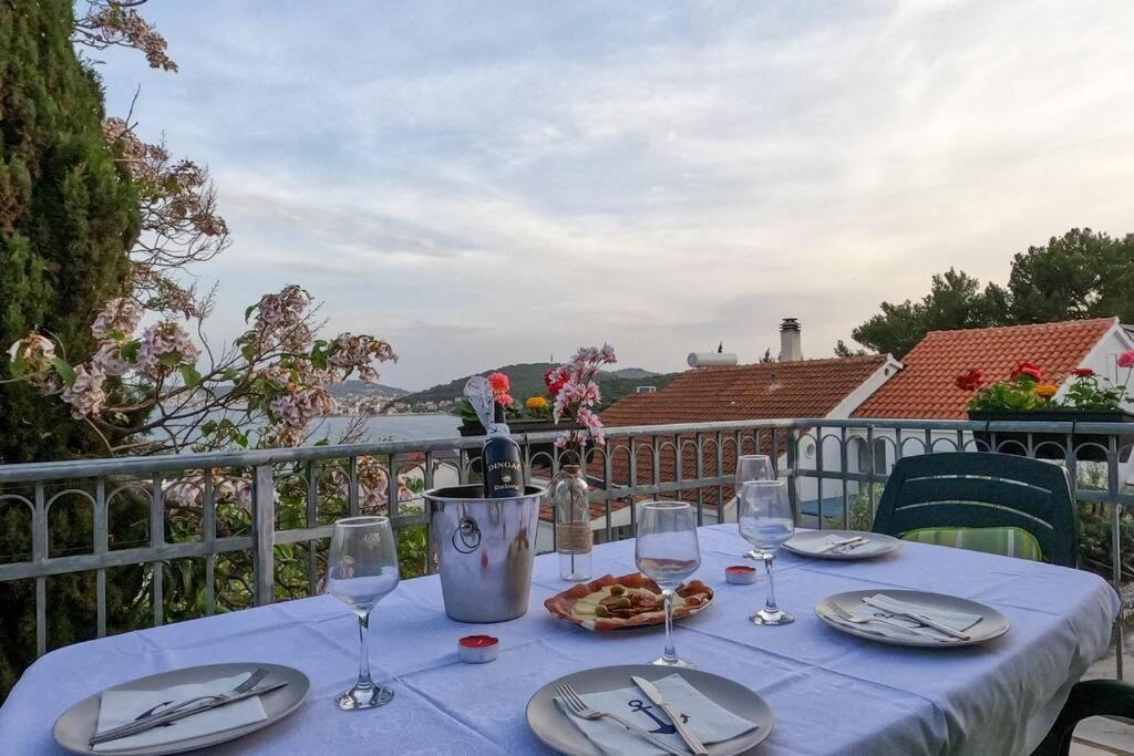 Kn House With Two Apartments Near Sea Rogoznica (Sibenik-Knin) Exterior foto