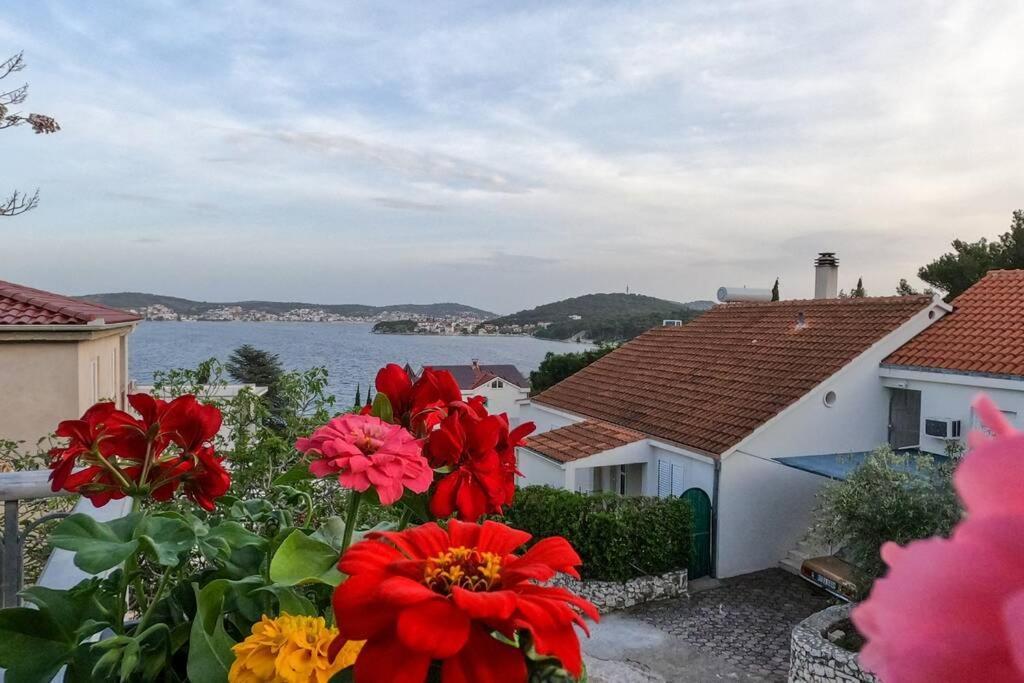 Kn House With Two Apartments Near Sea Rogoznica (Sibenik-Knin) Exterior foto