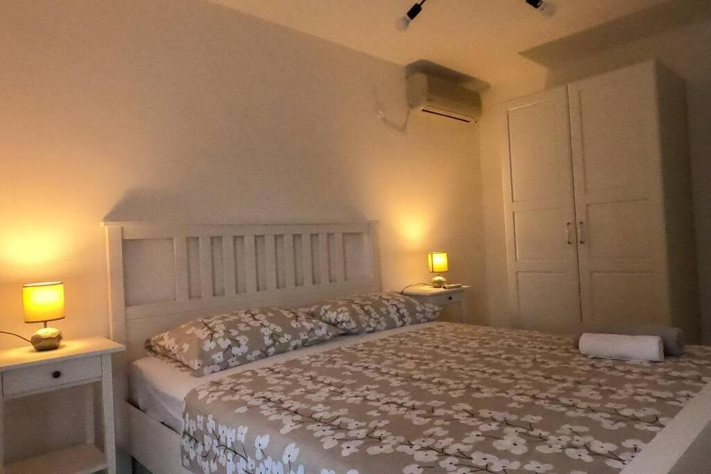Kn House With Two Apartments Near Sea Rogoznica (Sibenik-Knin) Exterior foto