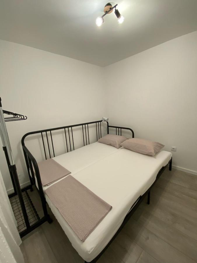 Kn House With Two Apartments Near Sea Rogoznica (Sibenik-Knin) Exterior foto