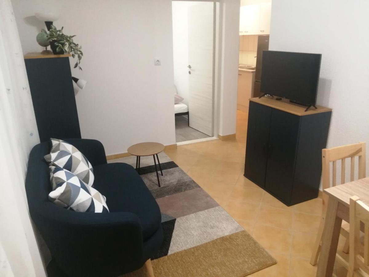 Kn House With Two Apartments Near Sea Rogoznica (Sibenik-Knin) Exterior foto